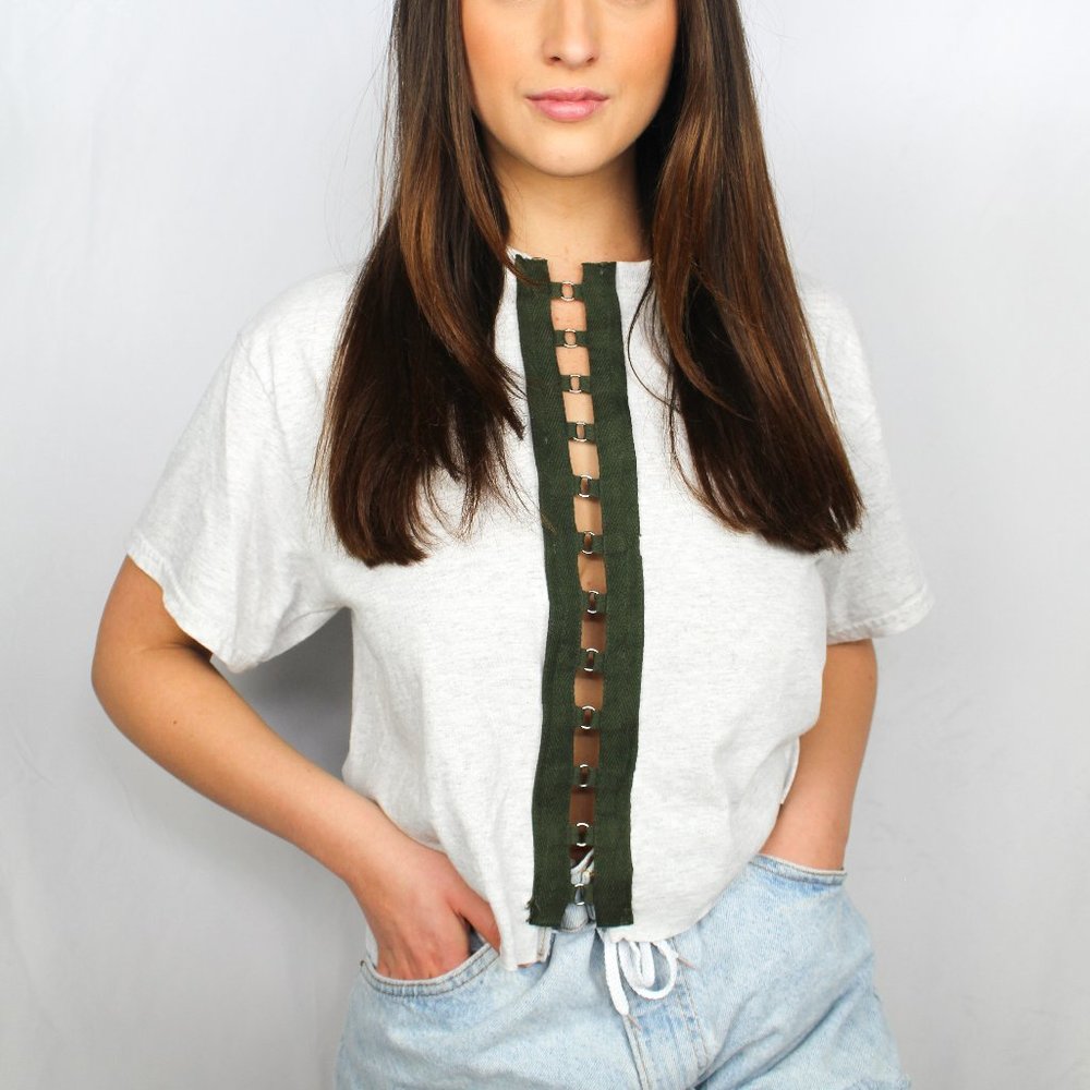 Cropped Vintage Ladder Cut-out T-Shirt